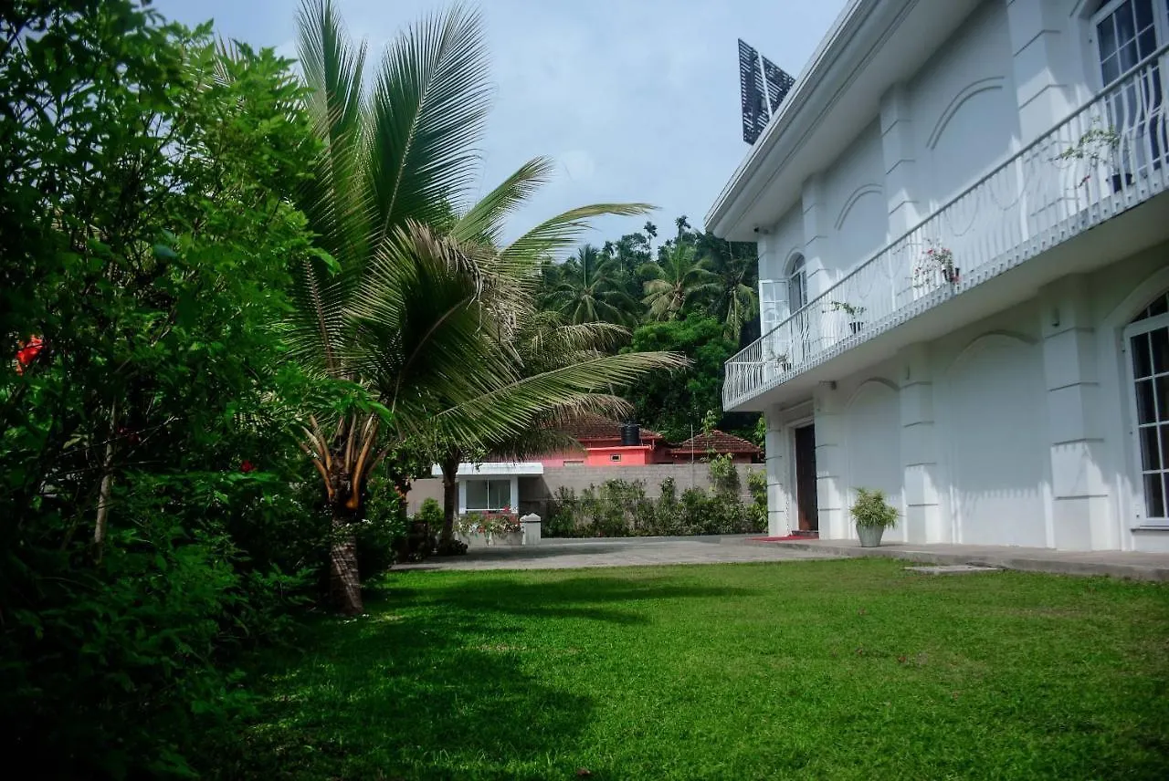 Earl'S Red Kandy Hotel